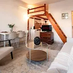 Cozy Parisian Studio Montorgueil