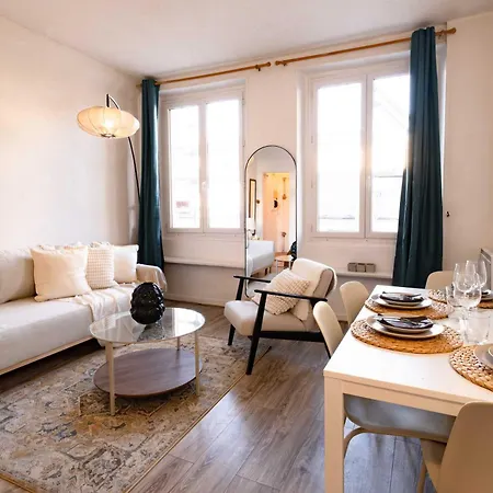 Cozy Parisian Montorgueil Apartment Paris