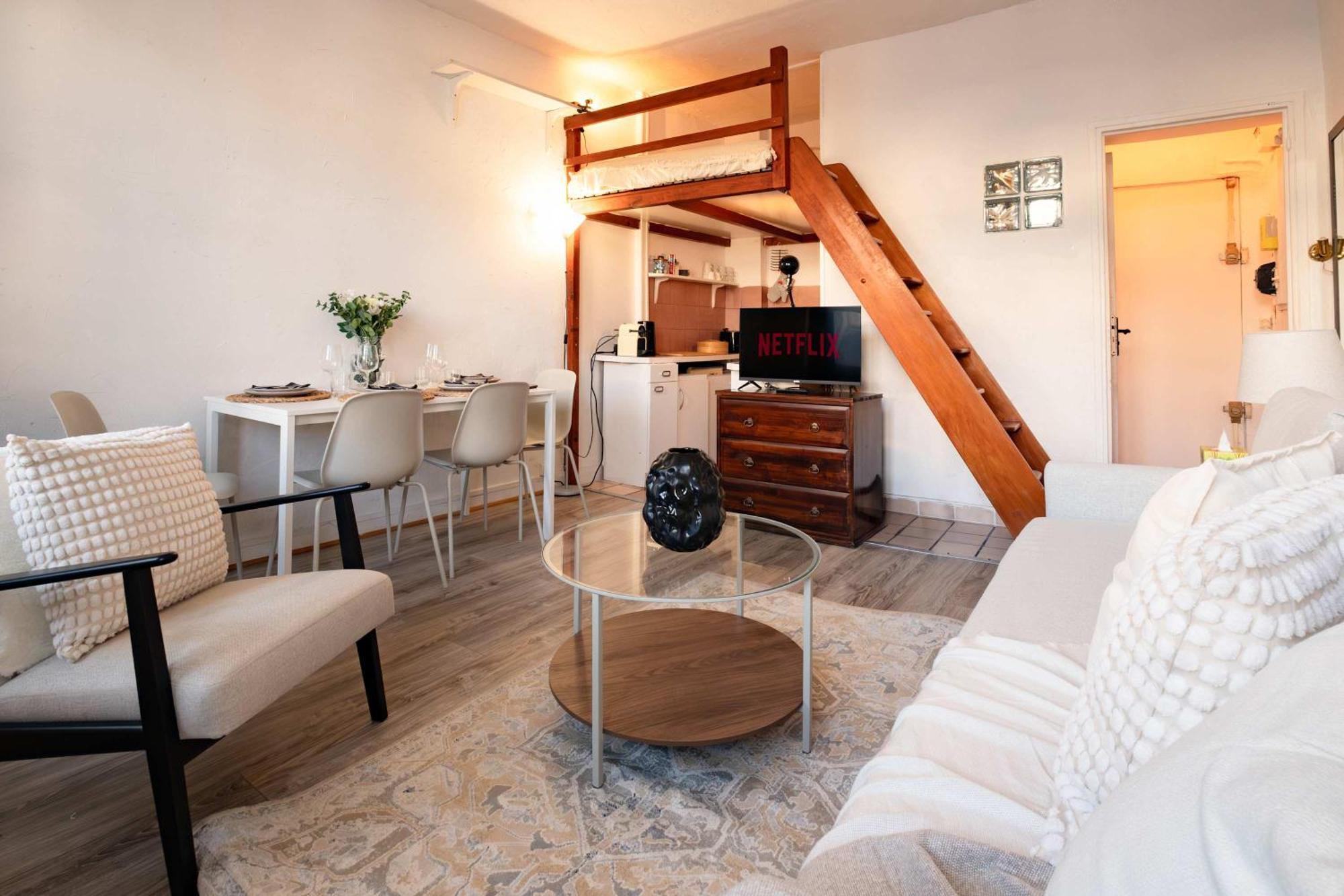 Apartment Cozy Parisian Montorgueil
